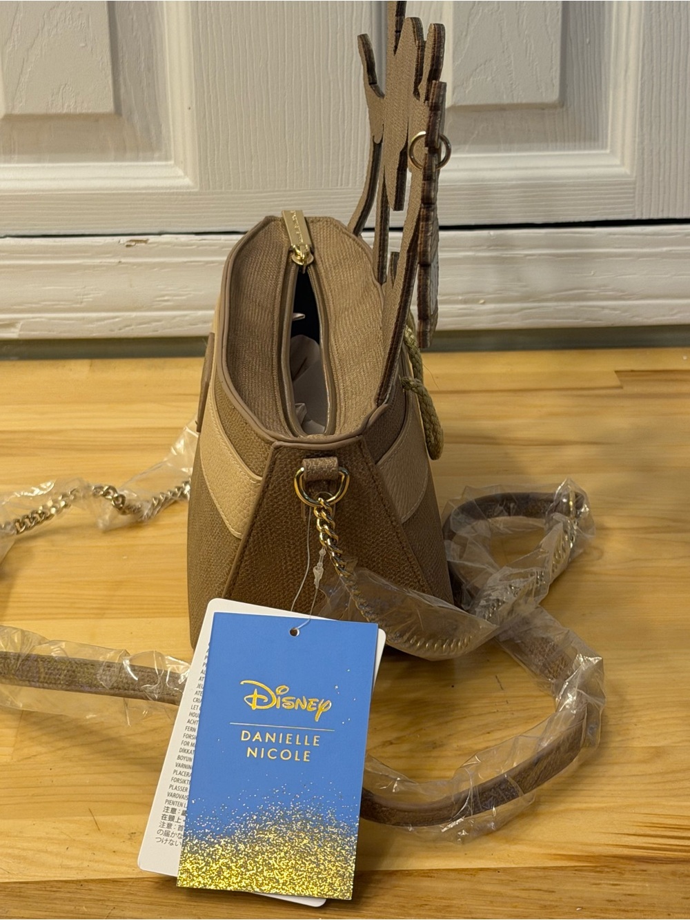 Disney Novelty Jungle Cruise Boat bag in Tan and Brown NWT - Picture 4 of 4